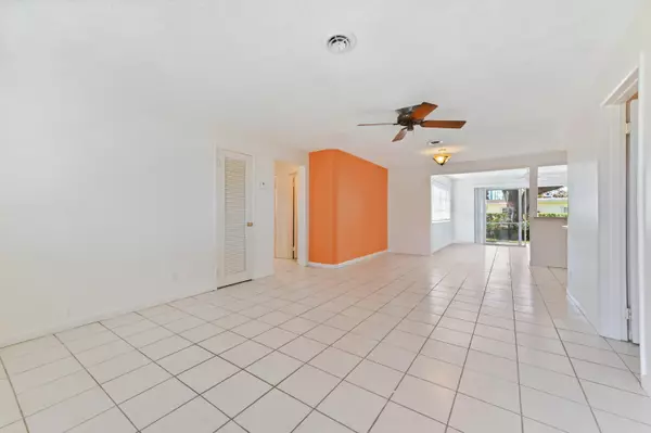 Palm Springs, FL 33461,421 San Mateo DR