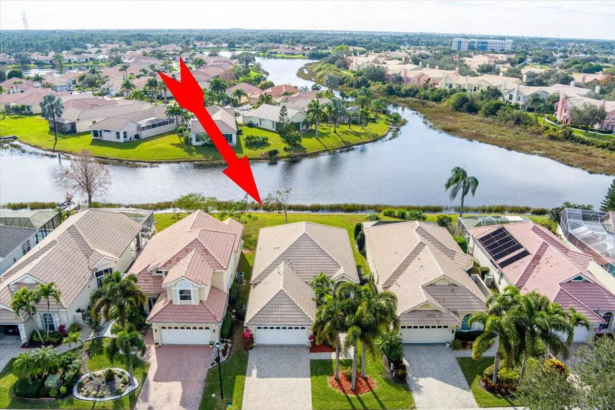 Port Saint Lucie, FL 34986,447 SW Horseshoe Bay