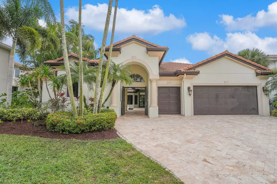 8836 Valhalla DR, Delray Beach, FL 33446