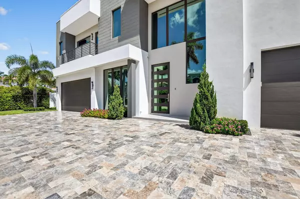 Boca Raton, FL 33487,725 NE 71st ST