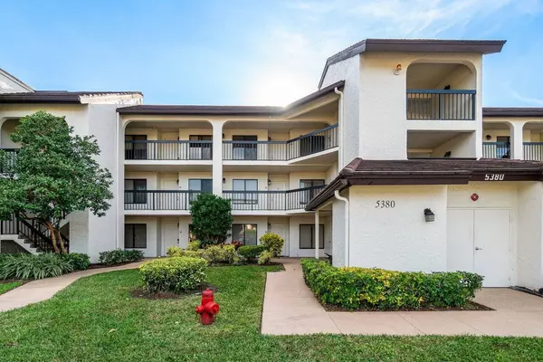 Boynton Beach, FL 33437,5380 Cedar Lake DR 203