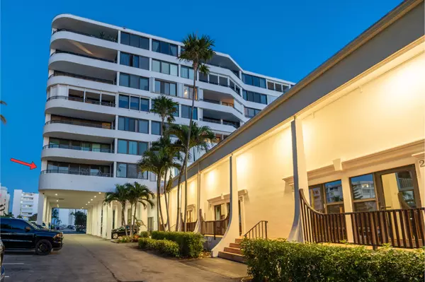 3589 S Ocean BLVD 314, South Palm Beach, FL 33480