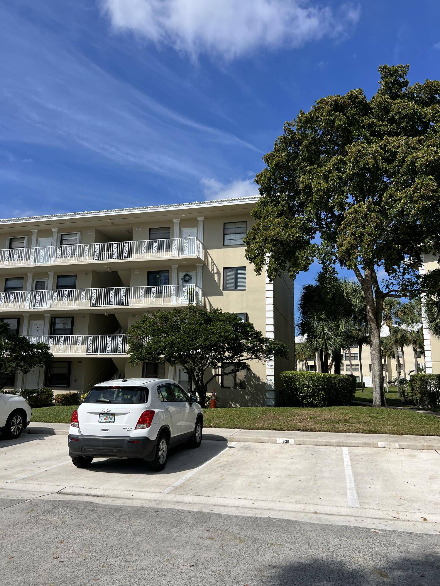West Palm Beach, FL 33409,3501 Village BLVD 406