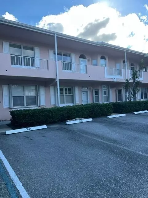 Tequesta, FL 33469,18081 Se Country Club Drive Bldg 35 Unit 348