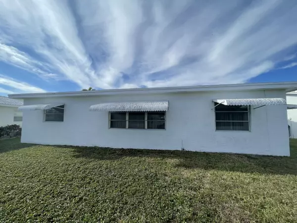 Boynton Beach, FL 33426,1912 SW 18th ST