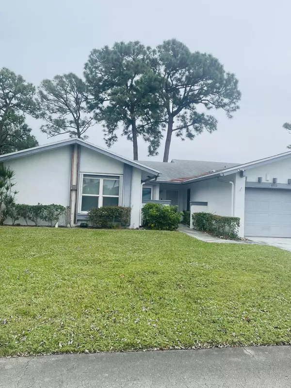 Greenacres, FL 33463,6111 Elsinore CIR