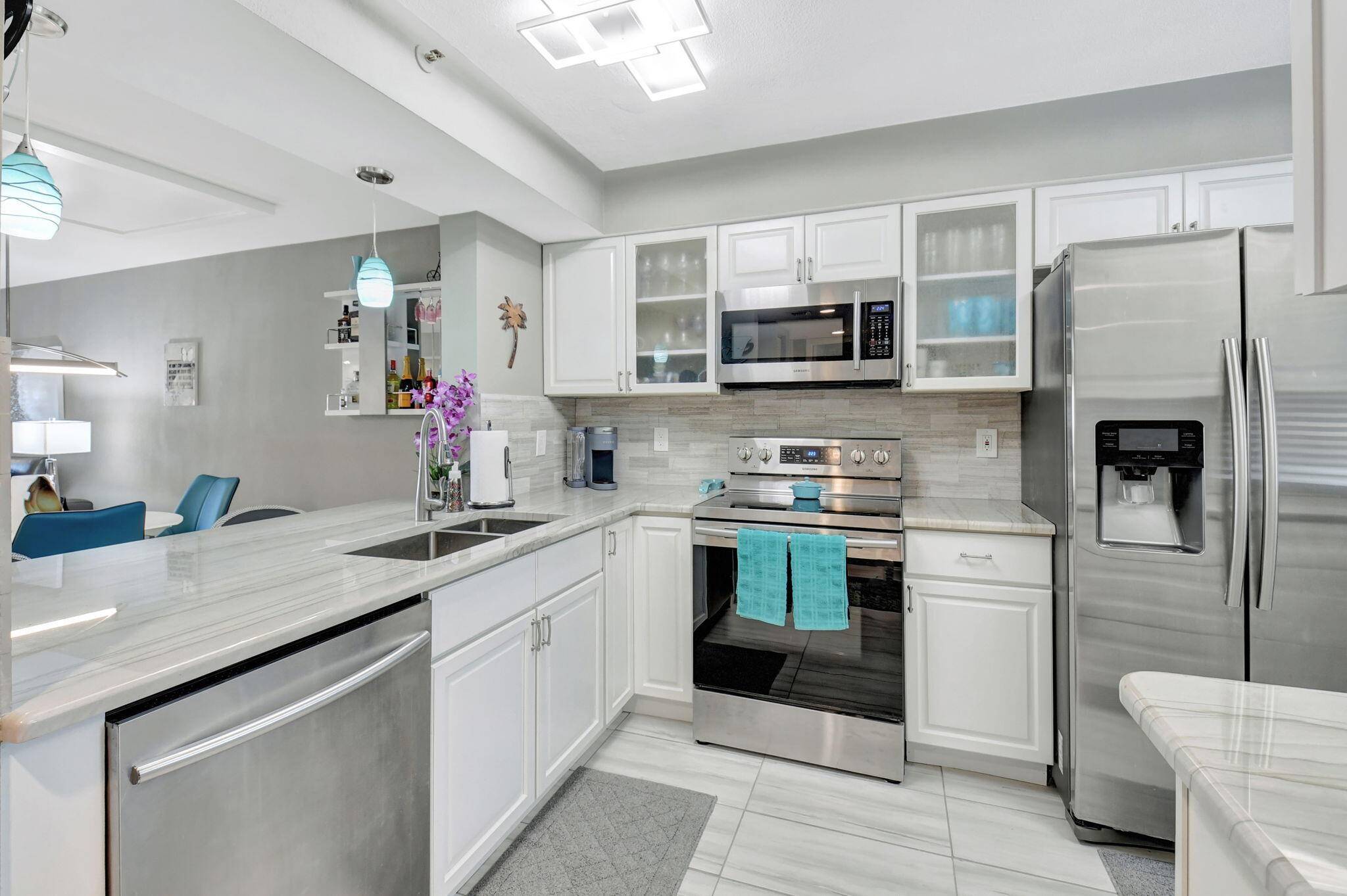 Delray Beach, FL 33484,14096 Huntington Pointe DR 209