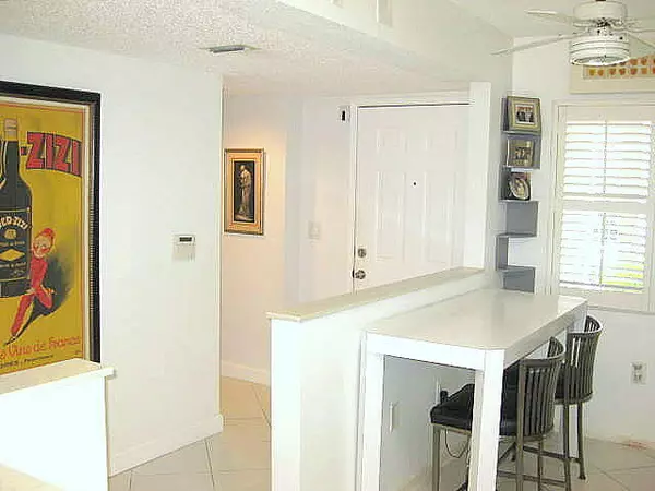 Delray Beach, FL 33484,6149 Pointe Regal CIR 110