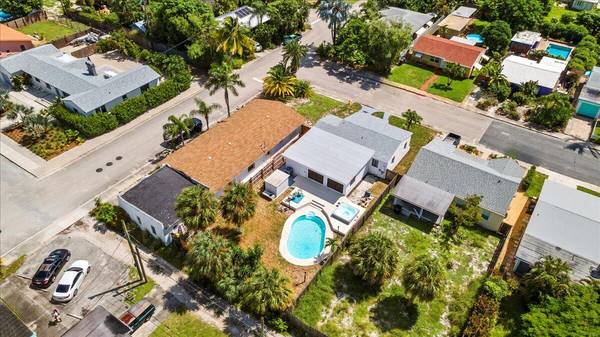 Lake Worth Beach, FL 33460,1227 N Ocean Breeze