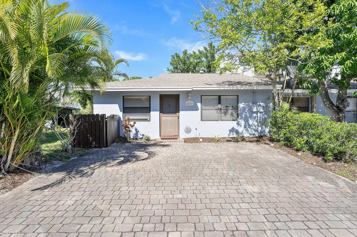 Delray Beach, FL 33484,5171 Tennis LN