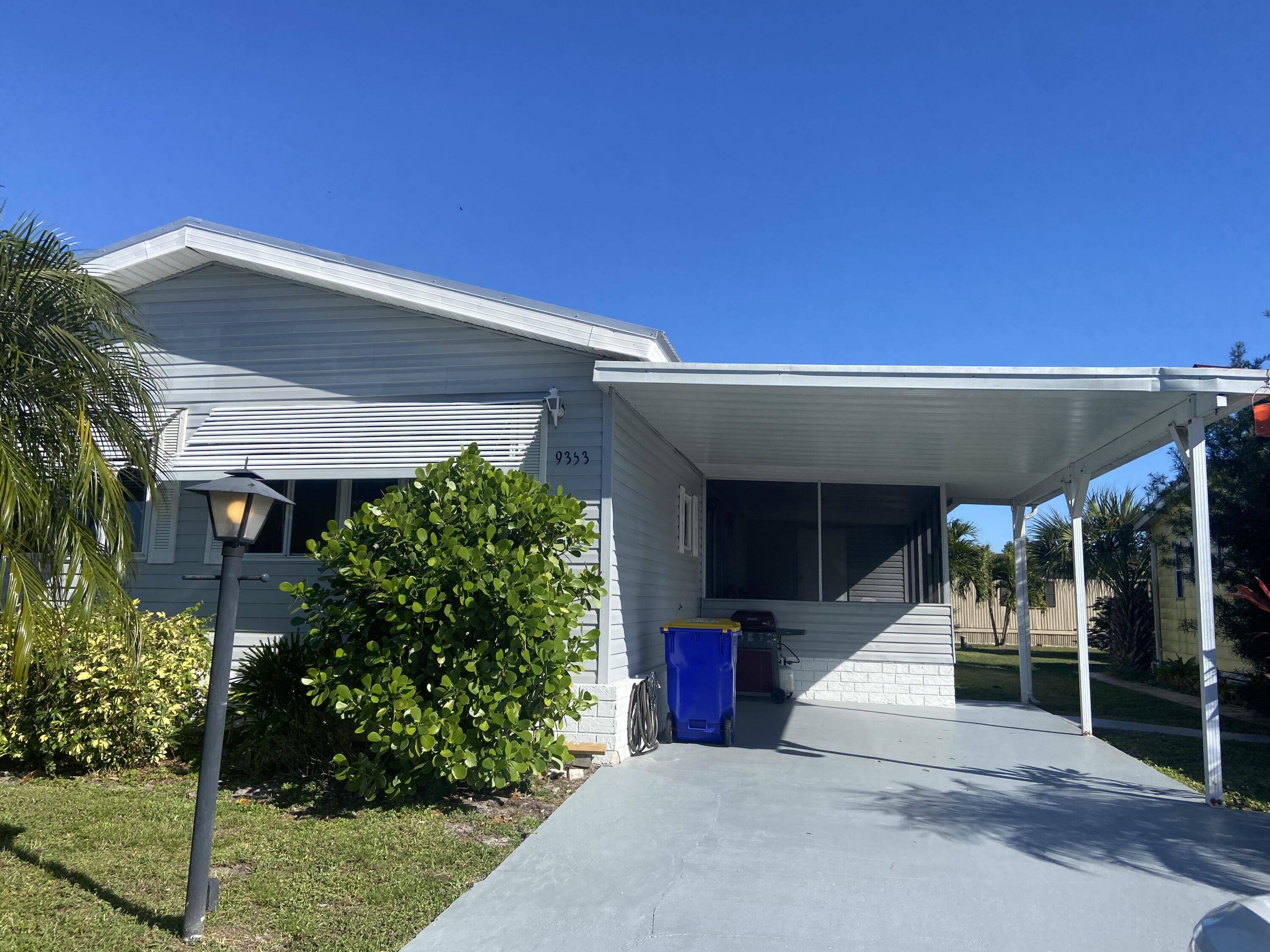 9353 SW Fleetwood DR, Stuart, FL 34997