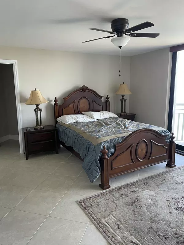 Singer Island, FL 33404,3000 N Ocean Drive 36-C