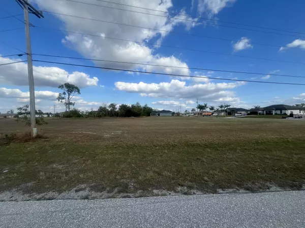 3213 Andalusia BLVD, Cape Coral, FL 33909