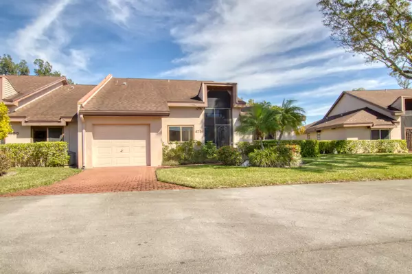 4754 S Fountains DR, Lake Worth, FL 33467