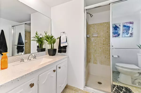 Lake Worth, FL 33467,3755 Via Poinciana 601