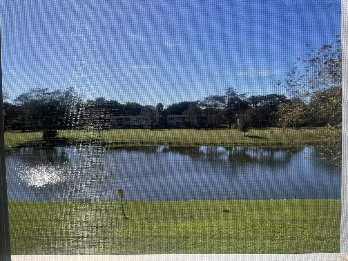 Pompano Beach, FL 33069,4030 W Palm Aire DR 206
