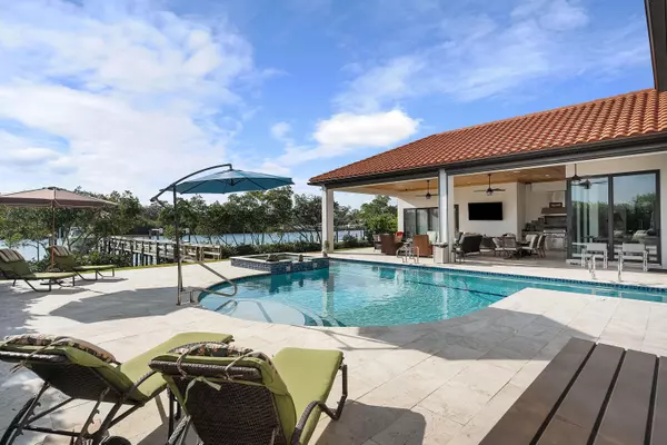 Port Saint Lucie, FL 34952,201 SE Fiore Bello