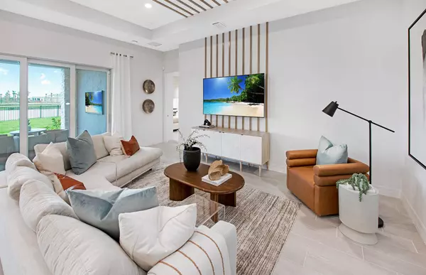 Lake Worth, FL 33467,9309 Cape Honey Bee LN Prestige 38