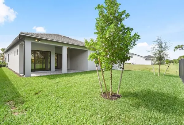 Lake Worth, FL 33467,9309 Cape Honey Bee LN Prestige 38