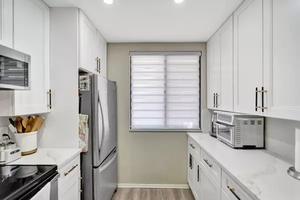 Boca Raton, FL 33433,6193 Balboa CIR 201
