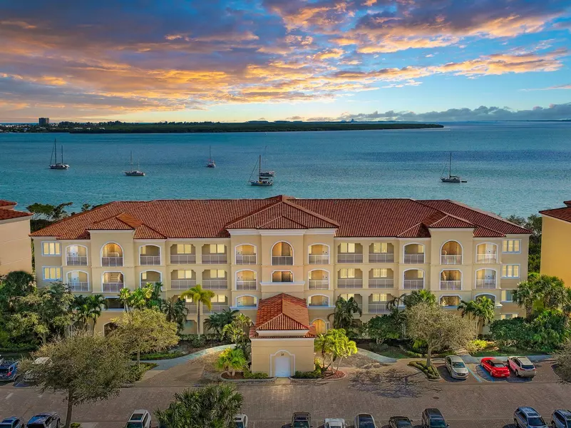 25 W Harbour Isle DR 305, Fort Pierce, FL 34949