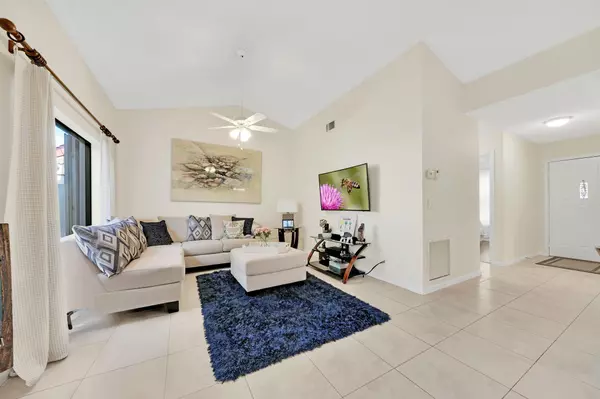 Boynton Beach, FL 33472,5939 W Parkwalk CIR