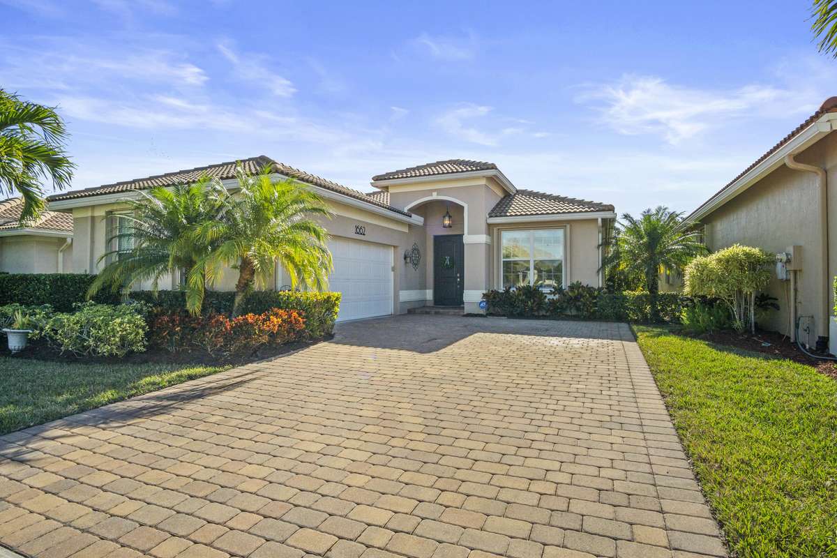 Jensen Beach, FL 34957,1662 NW Old Oak TER