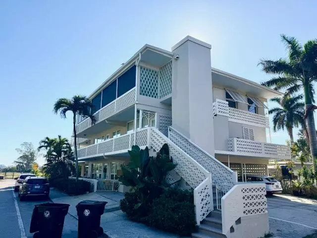 131 N Golfview RD 4, Lake Worth Beach, FL 33460