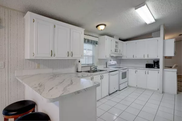 Barefoot Bay, FL 32976,908 Bougainvillea CIR