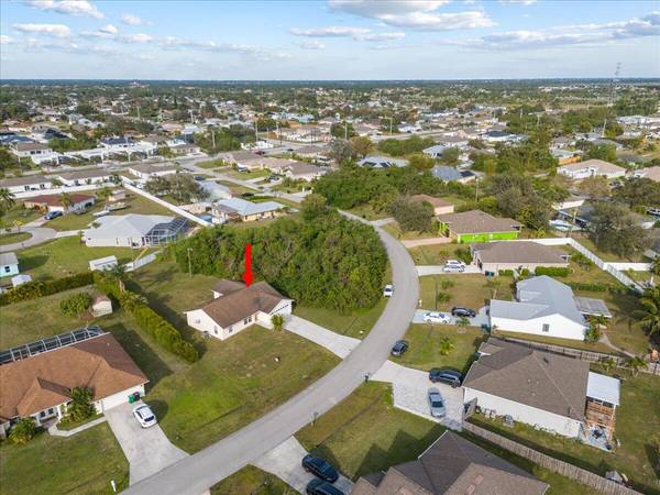 Port Saint Lucie, FL 34953,4686 SW Nackman TER