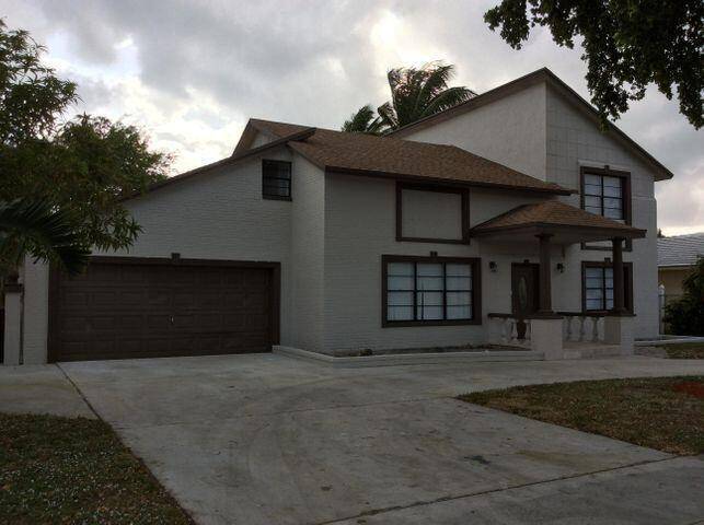 1316 N Mangonia DR, West Palm Beach, FL 33401