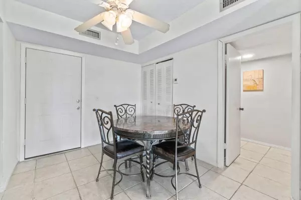 Royal Palm Beach, FL 33411,12014 S Greenway CIR 109