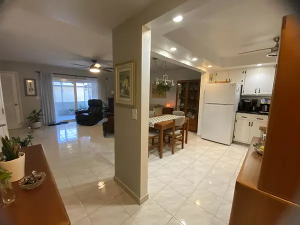 Deerfield Beach, FL 33441,953 SE 10th ST 6b