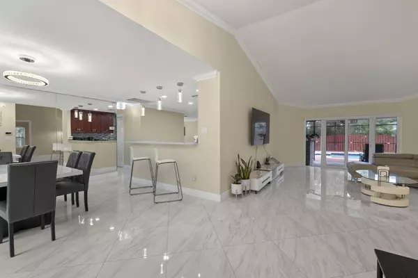 12362 Sawgrass CT Wellington, FL 33414