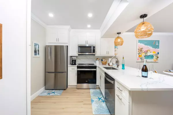 Jupiter, FL 33477,1605 S Us Highway 1, V4 106