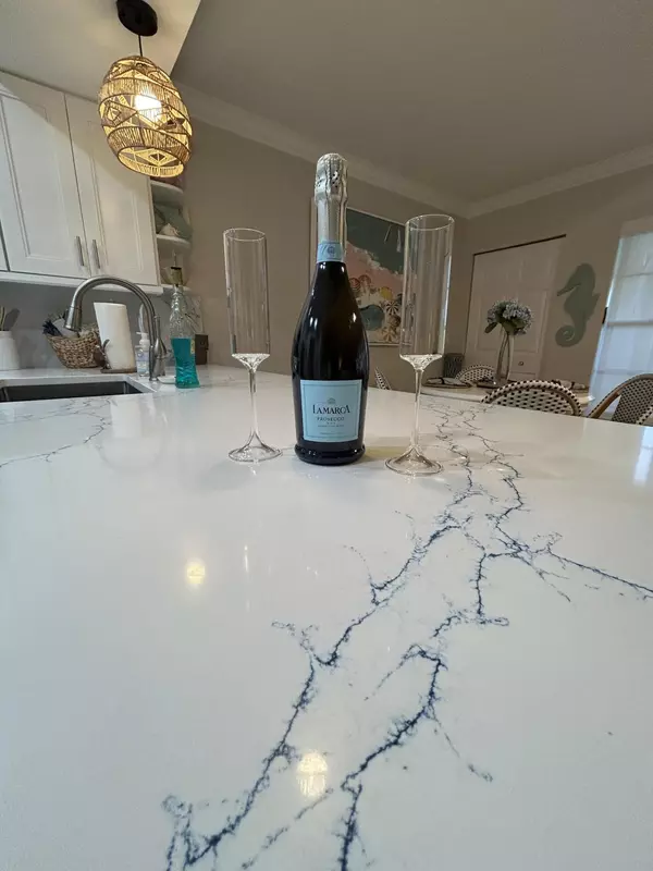 Jupiter, FL 33477,1605 S Us Highway 1, V4 106