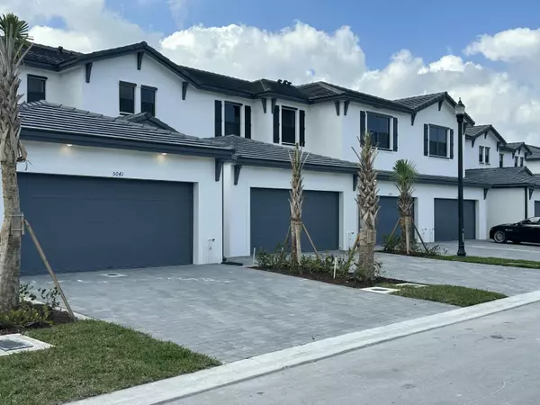 Dania Beach, FL 33004,5033 Peacock WAY 5838