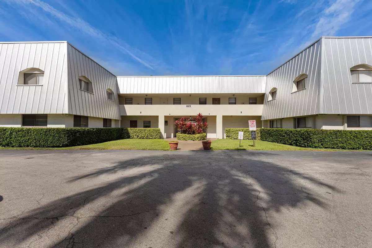 Boca Raton, FL 33486,825 NW 13th ST 105