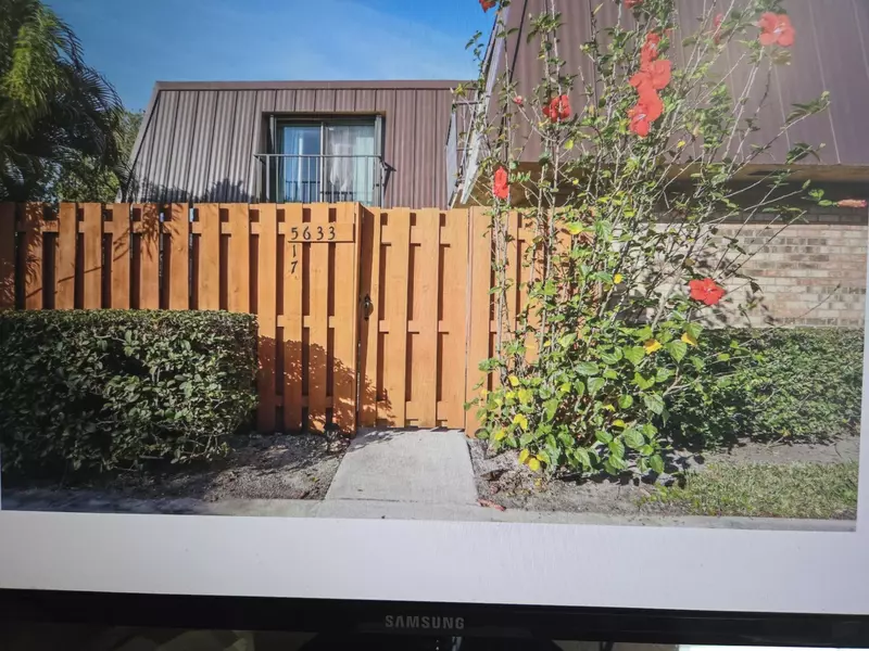 5633 SE SE Windsong LN, Stuart, FL 34997