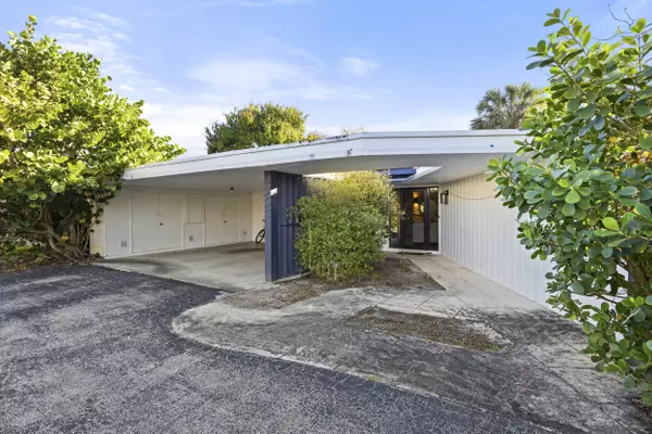 Tequesta, FL 33469,44 Pine Tree PL