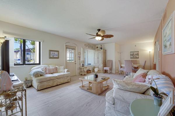 Greenacres, FL 33463,327 Knotty Pine CIR D-1