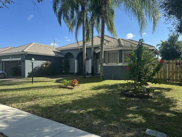 12832 NW 23rd ST, Pembroke Pines, FL 33028