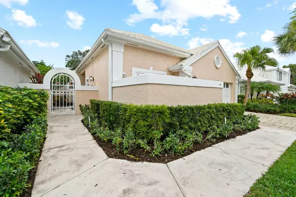 Palm Beach Gardens, FL 33418,58 Windsor LN