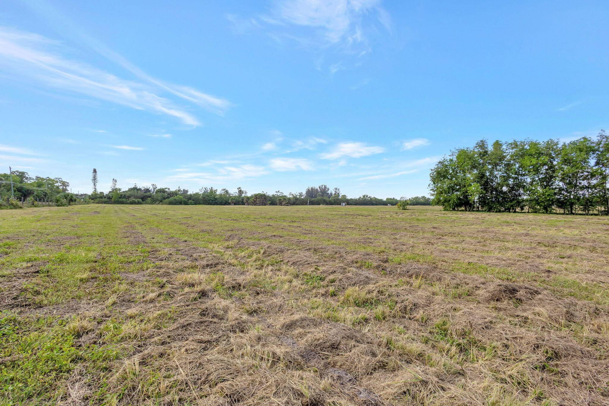 Loxahatchee Groves, FL 33470,2761 E RD