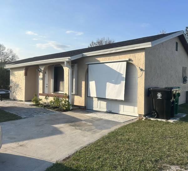 3250 SW Belmont PL, Port Saint Lucie, FL 34953