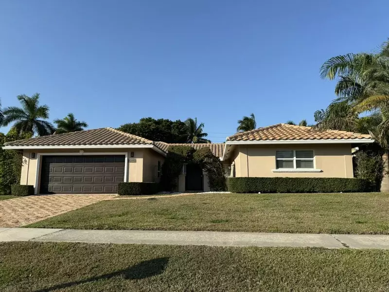 5777 Wind Drift LN, Boca Raton, FL 33433