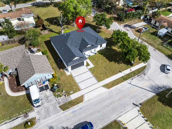 1502 Pine Hollow DR, Fort Pierce, FL 34982