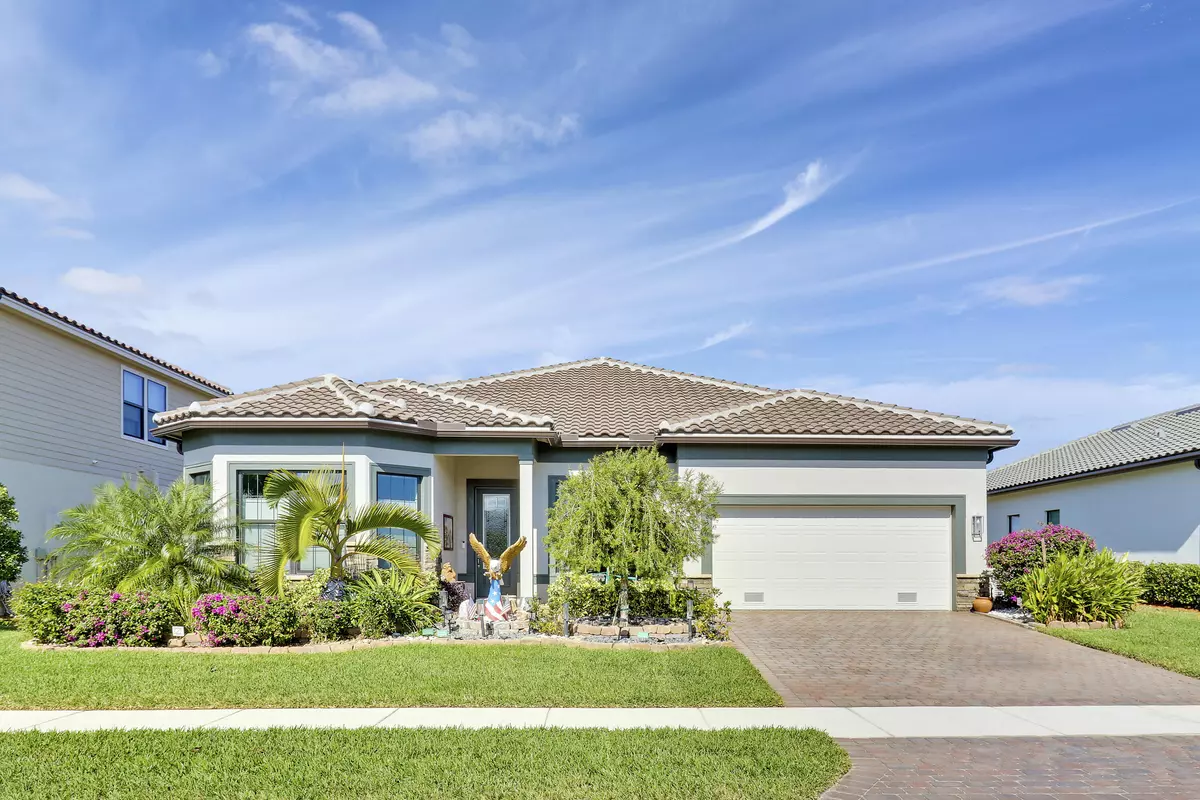 Port Saint Lucie, FL 34984,663 SE Boboli WAY