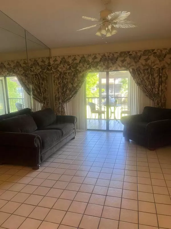 Greenacres, FL 33467,3340 Lucerne Park DR