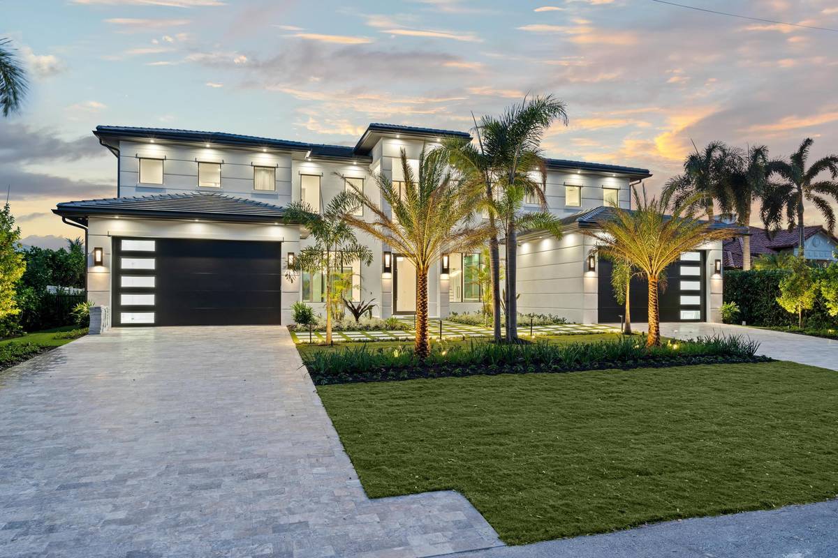 Palm Beach Gardens, FL 33410,2408 Azure CIR